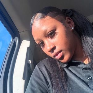 Meet your Posher, Kendra